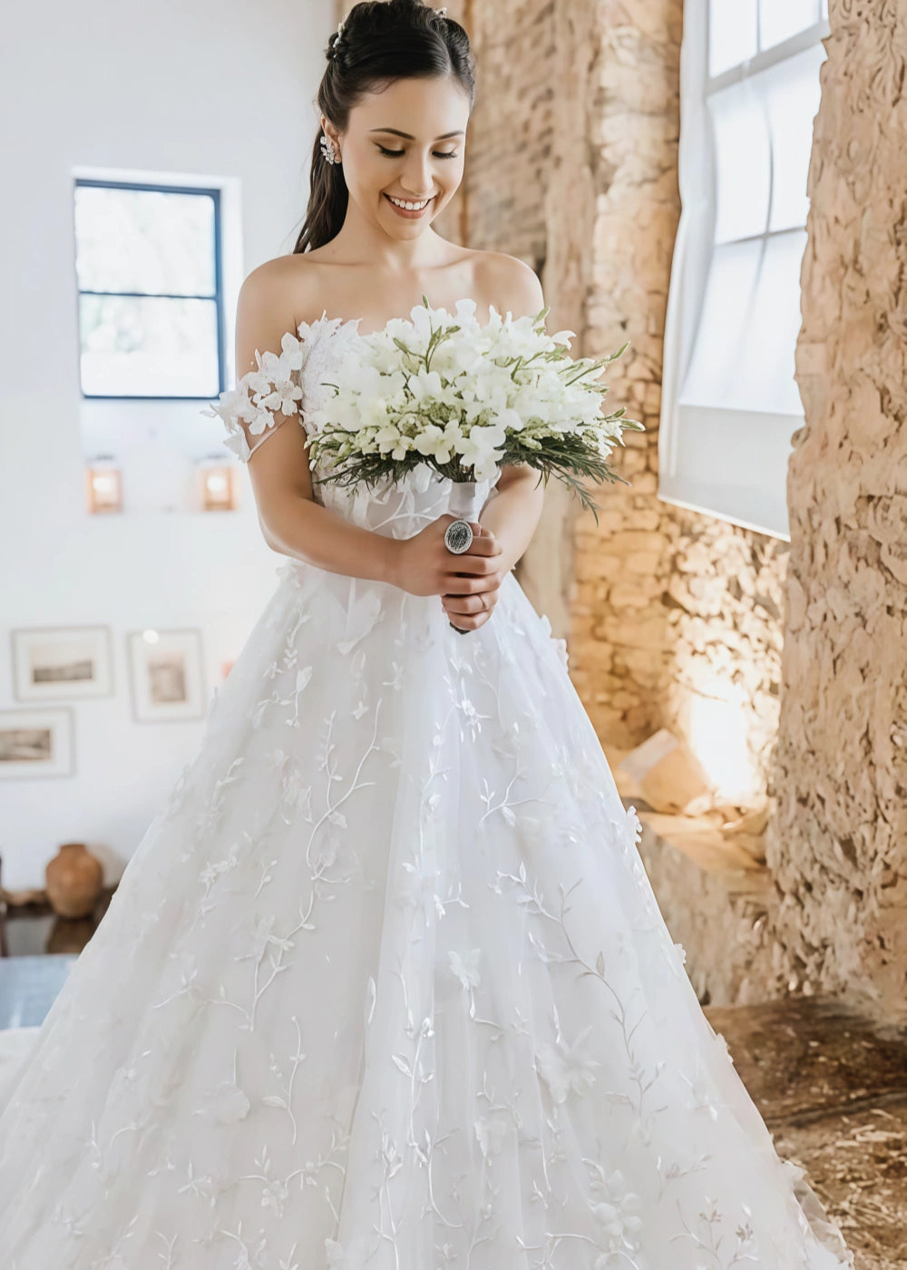 Lisa | Stunning Boho Ball-Gown/Princess Off the Shoulder Floral Applique Wedding Dress with Long Train