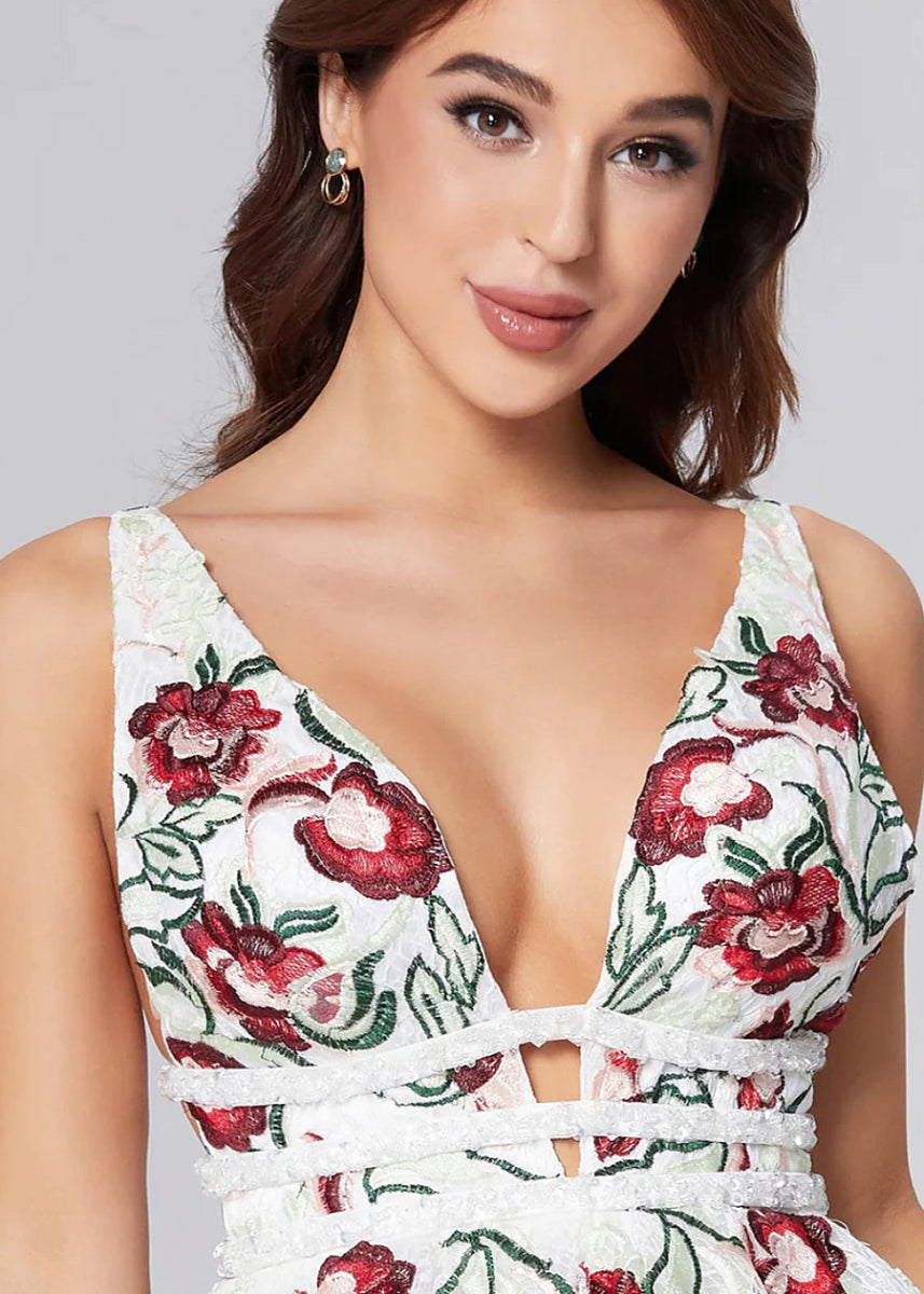 Boudicenia | Bold & Timeless White Homecoming Dress – Be Unforgettable This Fall - White Floral - PromDressClub