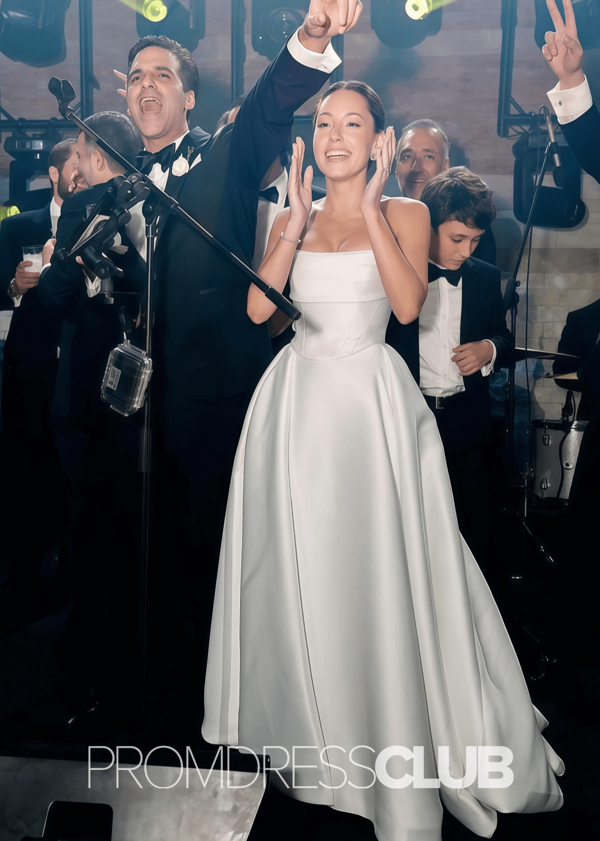 Elma |Mermaid White Simple Wedding Dresses Beach Strapless Satin - White - PromDressClub