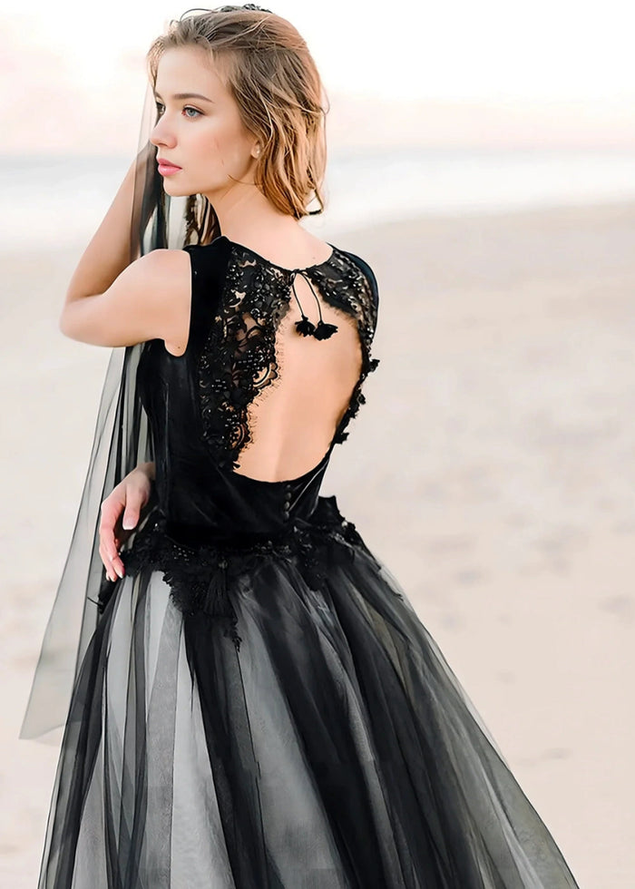 Leticia | Elegant Black Velvet Square Neck Wedding Dress with Gray Tulle Skirt - Black - PromDressClub