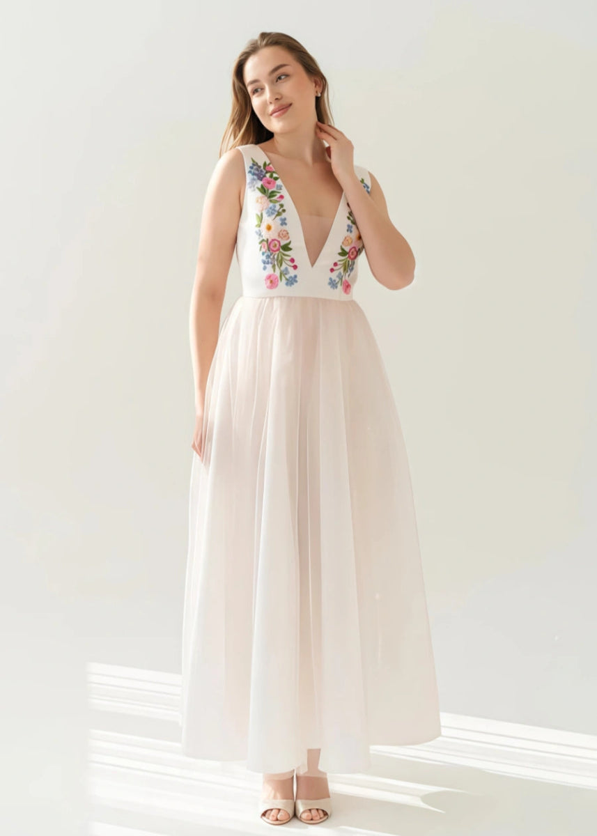 Luciana | Discover Your Dream Floral Wedding Dress: Timeless Elegance & Effortless Grace - White Floral - PromDressClub